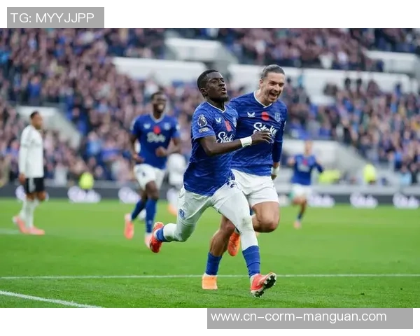 曼联官方：将在对阵埃弗顿的竞赛中敞开老特拉福德站立看台