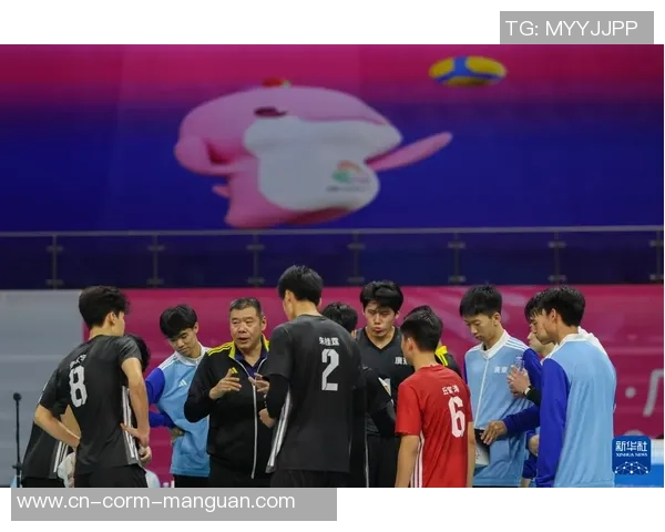 排球——男人18岁以下组小组赛：广东队胜重庆队